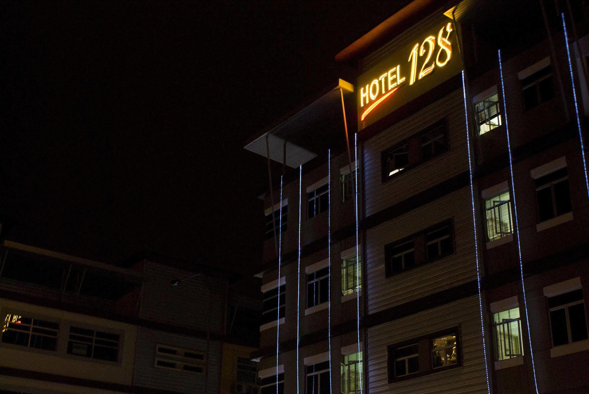 Hotel 128 Kuala Lumpur Ngoại thất bức ảnh